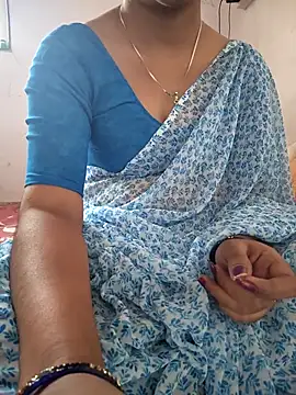 lovelygirl4567 online show from 04/15/26, 05:02