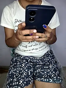 lovelygirl4567 online show from 05/11/26, 03:18