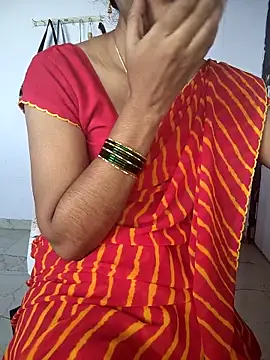 lovelygirl4567 online show from 12/18/25, 05:34