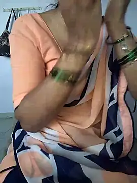 lovelygirl4567 online show from 12/20/25, 05:21