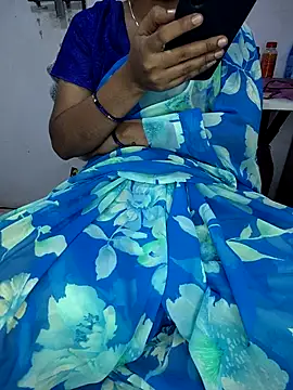 lovelygirl4567 online show from 02/13/26, 05:02