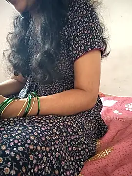 lovelygirl4567 online show from 04/03/26, 07:26