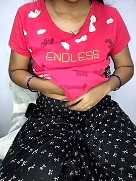 lovelygirl4567 online show from 03/04/26, 06:15