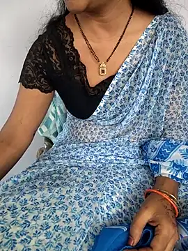 lovelygirl4567 online show from 03/17/26, 05:10