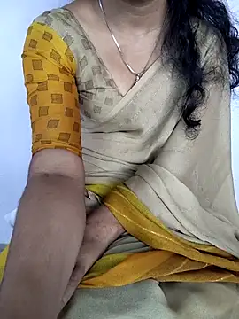 lovelygirl4567 online show from 03/05/26, 06:21