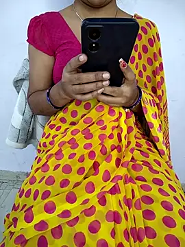 lovelygirl4567 online show from 02/26/26, 05:18