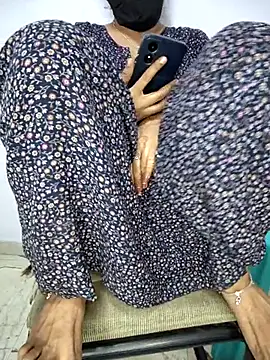 lovelygirl4567 online show from 03/23/26, 05:24