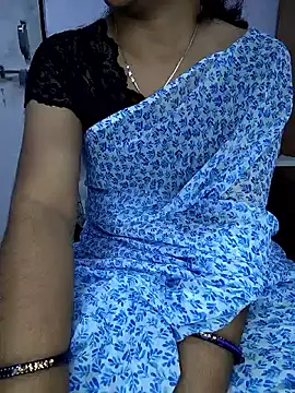 lovelygirl4567 online show from 02/15/26, 02:27