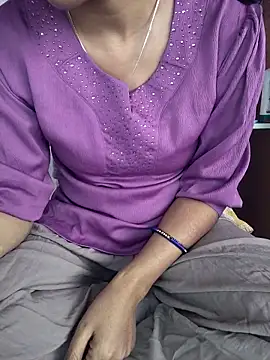 lovelygirl4567 online show from 02/14/26, 06:13