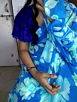 lovelygirl4567 online show from 02/18/26, 04:54