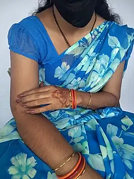 lovelygirl4567 online show from 03/11/26, 04:39