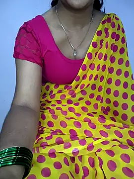 lovelygirl4567 online show from 04/04/26, 06:03