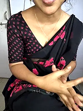 lovelygirl4567 online show from 11/27/25, 06:25