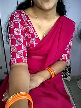 lovelygirl4567 online show from 11/06/25, 07:34