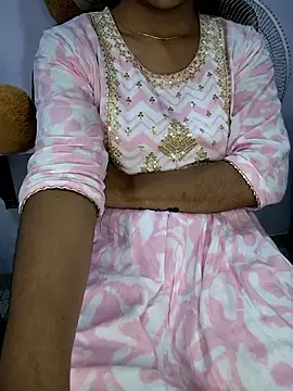 lovelygirl4567 online show from 11/07/25, 05:17