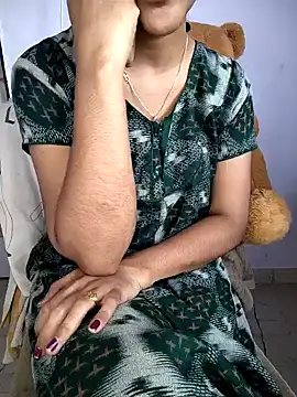 lovelygirl4567 online show from 11/24/25, 07:30