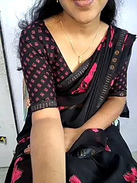 lovelygirl4567 online show from 10/27/25, 07:53