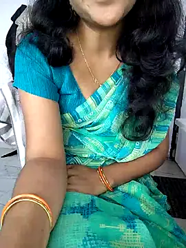 lovelygirl4567 online show from 12/03/25, 06:25