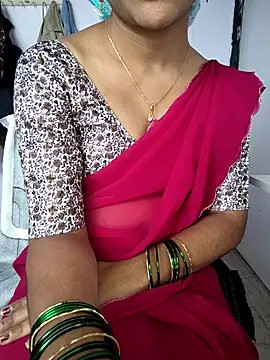 lovelygirl4567 online show from 12/05/25, 06:45