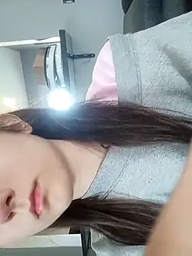 Analitayoung online show from 03/03/26, 12:01