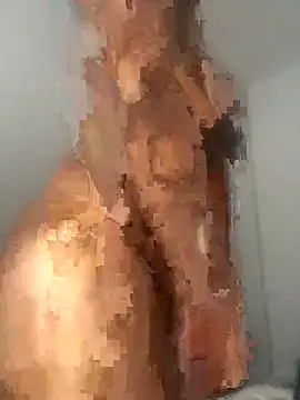 Snapshot of CurvyQueen19 chatting on 02/05/25, 03:20 CurvyQueen19 online show from 02/05/25, 03:20