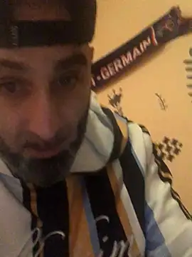 josueswvillaA1 online show from 11/30/25, 10:21
