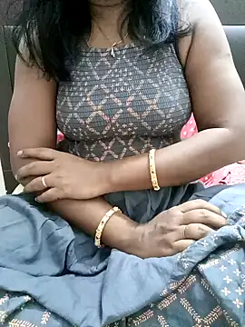 Snapshot of Tamil_Vishalini chatting on 01/11/26, 04:25 Tamil Vishalini online show from 01/11/26, 04:25