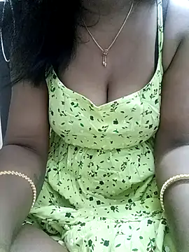 Snapshot of Tamil_Vishalini chatting on 02/18/26, 05:42 Tamil Vishalini online show from 02/18/26, 05:42