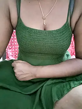 Tamil Vishalini online show from 04/15/26, 09:59