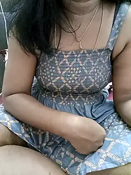 Tamil Vishalini online show from 11/28/25, 07:14