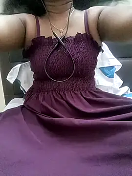 Snapshot of Tamil_Vishalini chatting on 12/20/25, 06:05 Tamil Vishalini online show from 12/20/25, 06:05