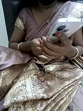 Snapshot of Tamil_Vishalini chatting on 01/25/25, 04:56 Tamil Vishalini online show from 01/25/25, 04:56