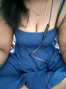 Snapshot of Tamil_Vishalini chatting on 02/22/26, 02:47 Tamil Vishalini online show from 02/22/26, 02:47