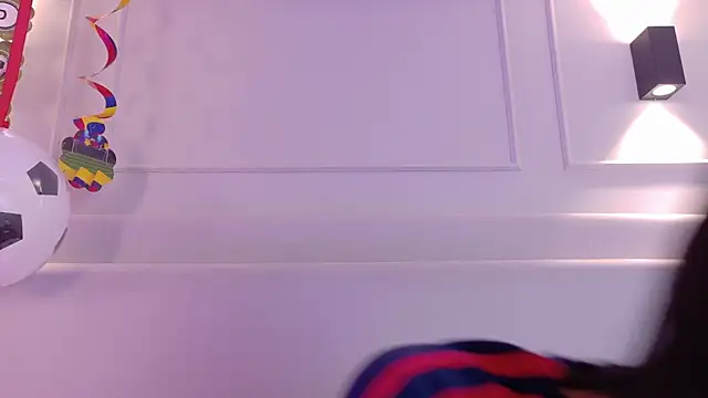 NaomiKlarc online show from 06/18/26, 11:37