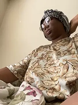 DamnBubbles online show from 03/19/25, 06:23