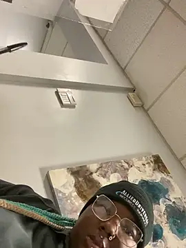 DamnBubbles online show from 01/19/25, 12:17