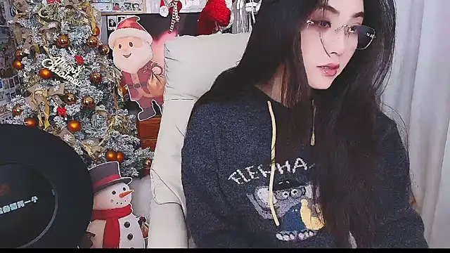 Snapshot of xiaotiantian-76 chatting on 12/19/25, 02:26 xiaotiantian-76 online show from 12/19/25, 02:26