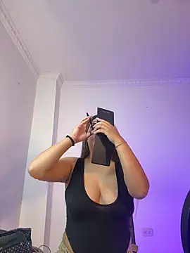 Gretta Hot online show from 10/28/25, 07:46