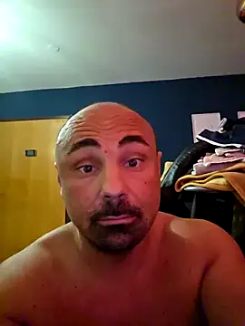 Snapshot of Insaneman1 chatting on 10/08/25, 11:38 Insaneman1 online show from 10/08/25, 11:38