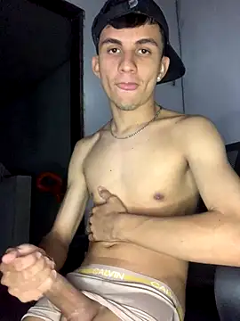 gabrielzinnnn085 online show from 11/13/25, 10:24