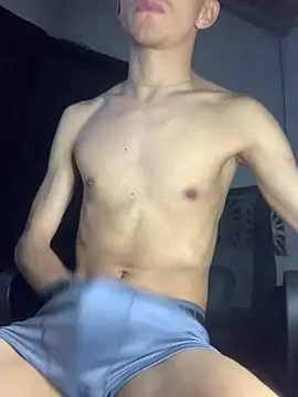 gabrielzinnnn085 online show from 03/05/26, 03:47