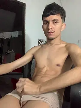 gabrielzinnnn085 online show from 06/21/26, 03:56