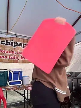 mamifresita online show from 12/17/25, 10:15