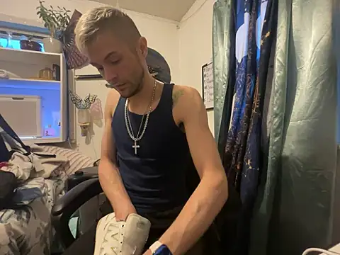 Snapshot of Trystan_Spellman chatting on 05/07/26, 12:37 Trystan Spellman online show from 05/07/26, 12:37