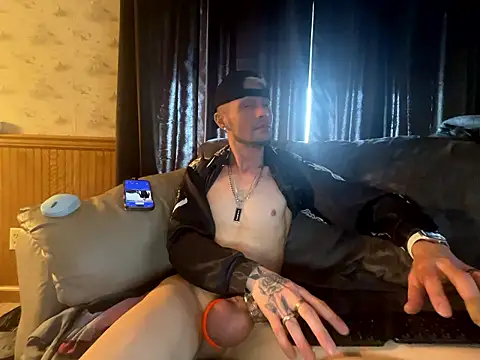 Snapshot of Trystan_Spellman chatting on 04/18/26, 07:07 Trystan Spellman online show from 04/18/26, 07:07