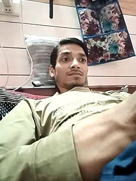 Snapshot of Tarun_0026 chatting on 10/10/25, 02:29 Tarun 0026 online show from 10/10/25, 02:29