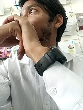 Snapshot of Tarun_0026 chatting on 03/21/25, 05:21 Tarun 0026 online show from 03/21/25, 05:21