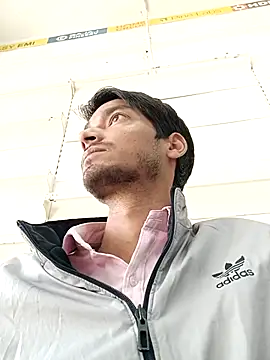 Snapshot of Tarun_0026 chatting on 02/19/25, 05:49 Tarun 0026 online show from 02/19/25, 05:49