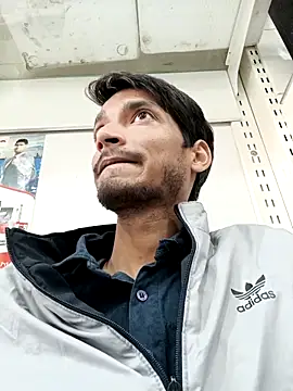 Snapshot of Tarun_0026 chatting on 02/15/25, 12:01 Tarun 0026 online show from 02/15/25, 12:01