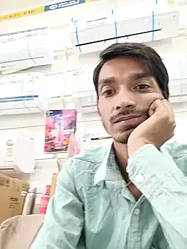 Snapshot of Tarun_0026 chatting on 03/16/25, 12:33 Tarun 0026 online show from 03/16/25, 12:33